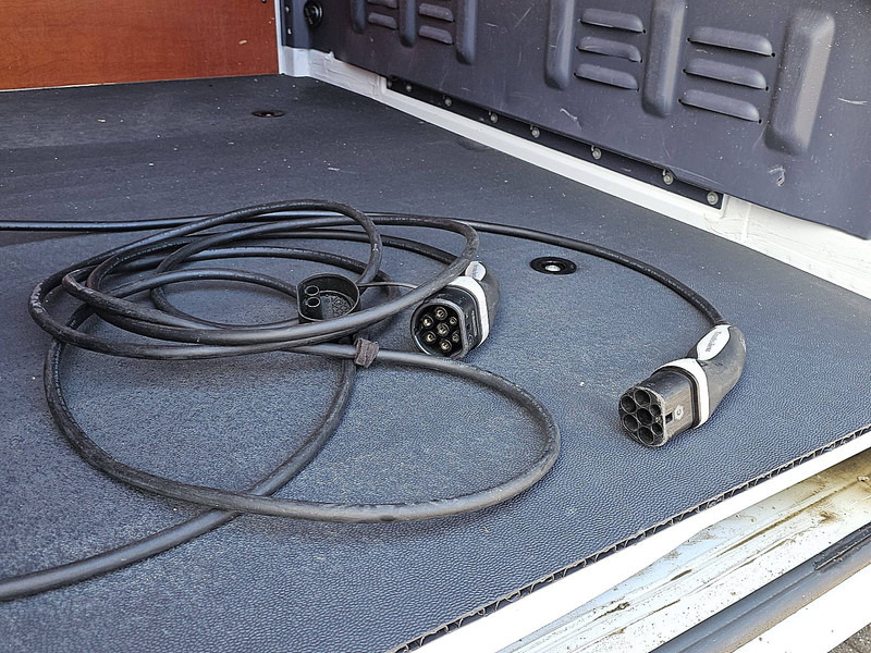فان, فان كهربائية Mercedes-Benz eSprinter  L2H2 35 KWH: صور 18