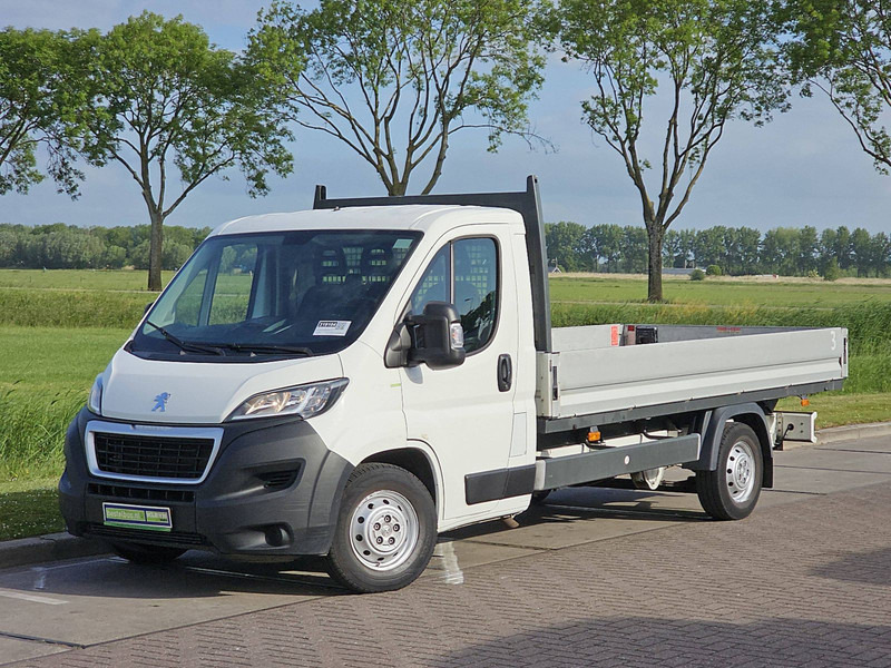 Peugeot Boxer 335 - الشاحنات الصغيرة المسطحة: صور 2 Peugeot Boxer 335 - الشاحنات الصغيرة المسطحة: صور 2