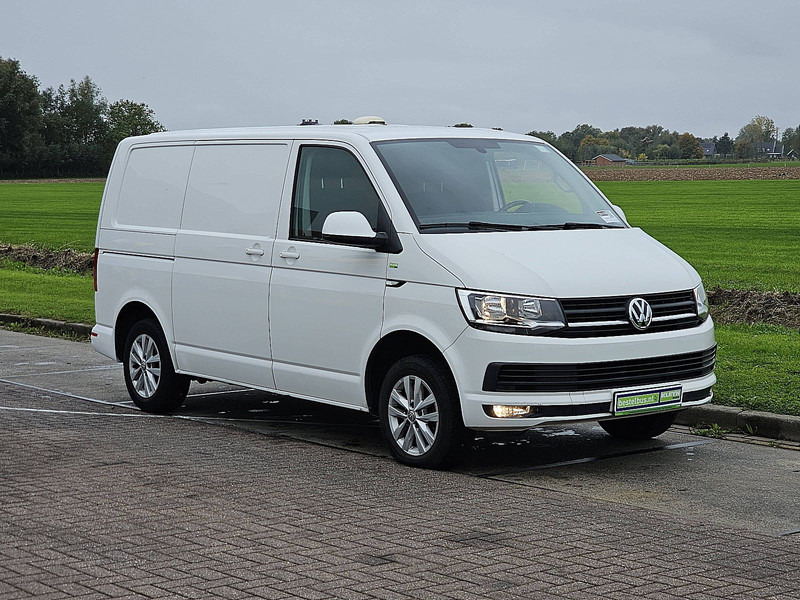 Volkswagen Transporter 2.0 TDI 115 EDITION L1H1 - فان المدمجة: صور 5 Volkswagen Transporter 2.0 TDI 115 EDITION L1H1 - فان المدمجة: صور 5