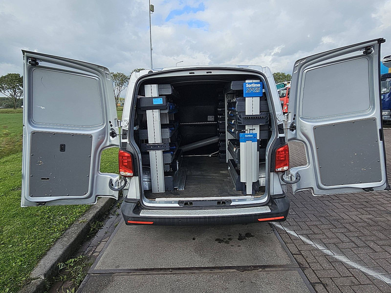 فان المدمجة Volkswagen Transporter 2.0 TDI T6.1 L1H1 150Pk Autm: صور 10 فان المدمجة Volkswagen Transporter 2.0 TDI T6.1 L1H1 150Pk Autm: صور 10