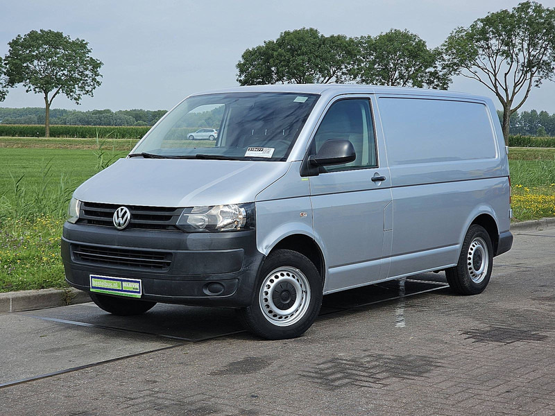 Volkswagen Transporter 2.0 TDI ac 140 PK - فان المدمجة: صور 2 Volkswagen Transporter 2.0 TDI ac 140 PK - فان المدمجة: صور 2