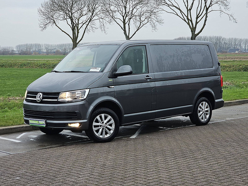 Volkswagen Transporter 2.0 TDI - فان المدمجة: صور 2 Volkswagen Transporter 2.0 TDI - فان المدمجة: صور 2