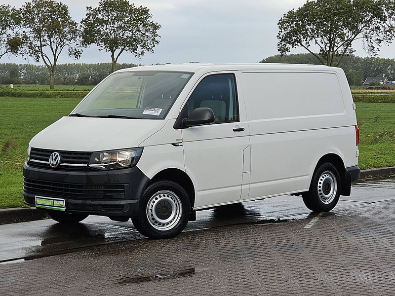 Volkswagen Transporter 2.0 TDI - فان المدمجة: صور 2 Volkswagen Transporter 2.0 TDI - فان المدمجة: صور 2