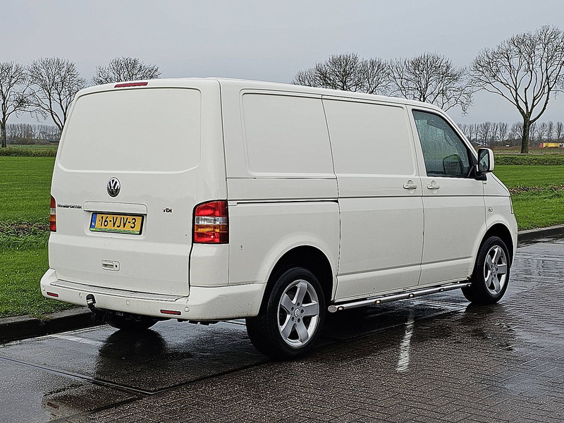 Volkswagen Transporter 2.5 TDI - فان المدمجة: صور 3 Volkswagen Transporter 2.5 TDI - فان المدمجة: صور 3