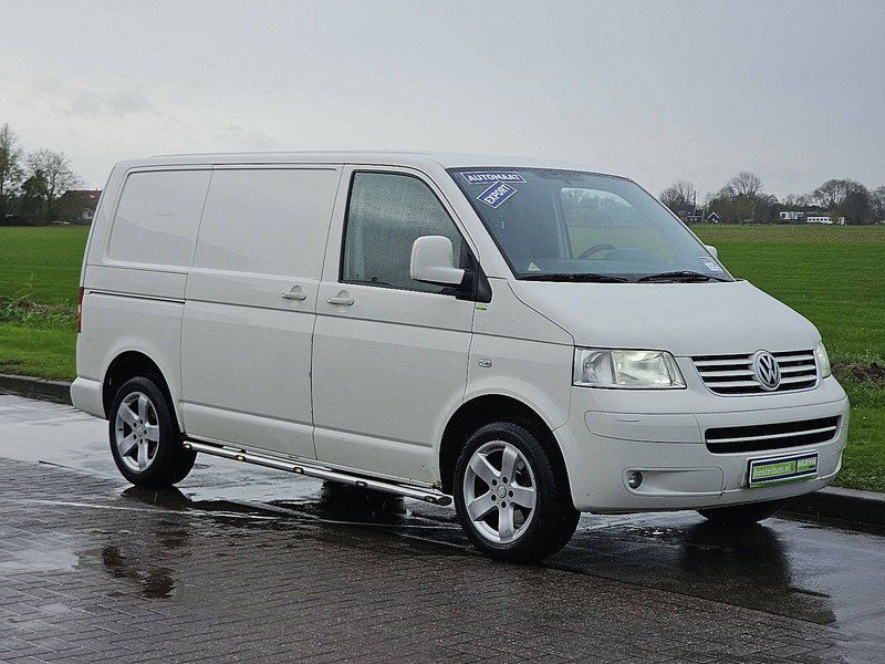 Volkswagen Transporter 2.5 TDI - فان المدمجة: صور 5 Volkswagen Transporter 2.5 TDI - فان المدمجة: صور 5