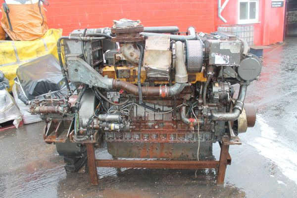 المحرك - معدات صناعية Komatsu SD140 / EM665A-A: صور 6