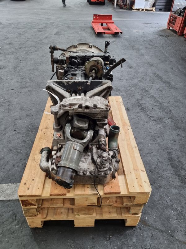 ZF 6S85 with voith Retarder Gearbox - علبة التروس: صور 5 ZF 6S85 with voith Retarder Gearbox - علبة التروس: صور 5