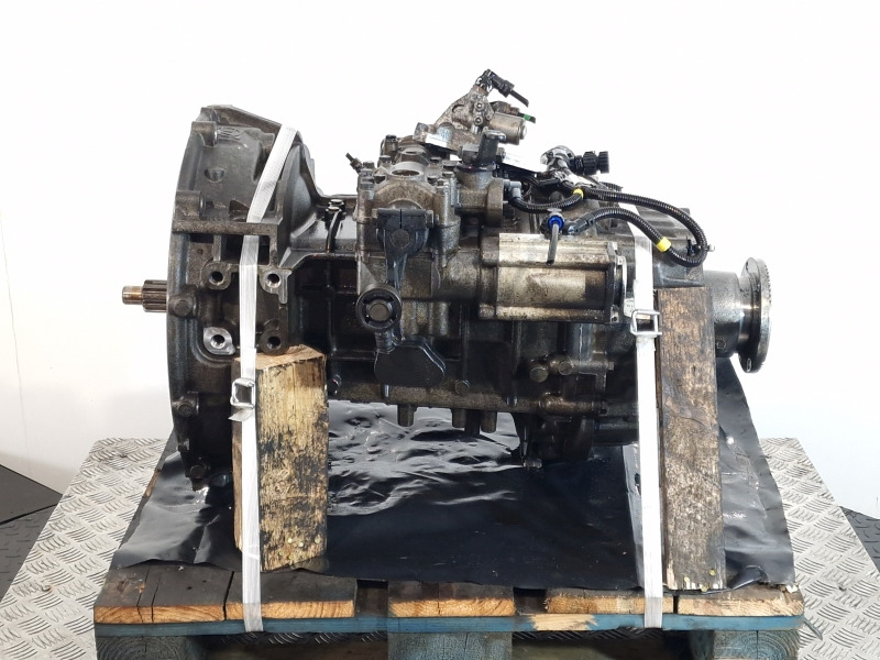 ZF Ecolite 6S800TO / STO8006 Volvo Spec Gearbox - علبة التروس: صور 3 ZF Ecolite 6S800TO / STO8006 Volvo Spec Gearbox - علبة التروس: صور 3