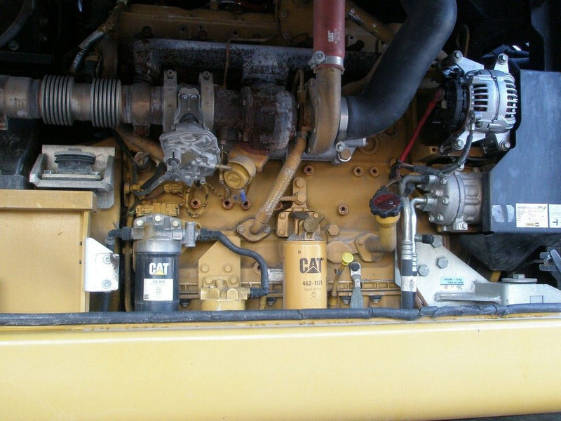 Caterpillar MH3024 - حفارة النقل والشحن: صور 5 Caterpillar MH3024 - حفارة النقل والشحن: صور 5