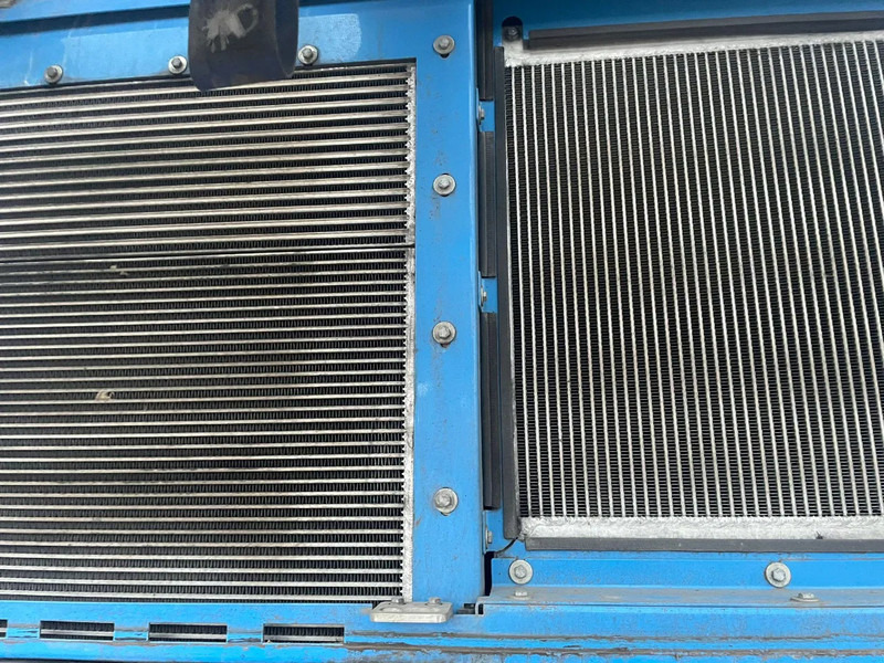 Fuchs MHL335 - حفارة النقل والشحن: صور 5 Fuchs MHL335 - حفارة النقل والشحن: صور 5