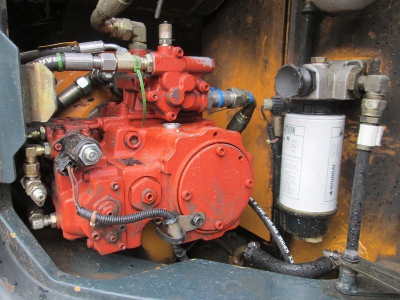 Hyundai Robex 145LCR-9S - حفارات زحافة: صور 5 Hyundai Robex 145LCR-9S - حفارات زحافة: صور 5