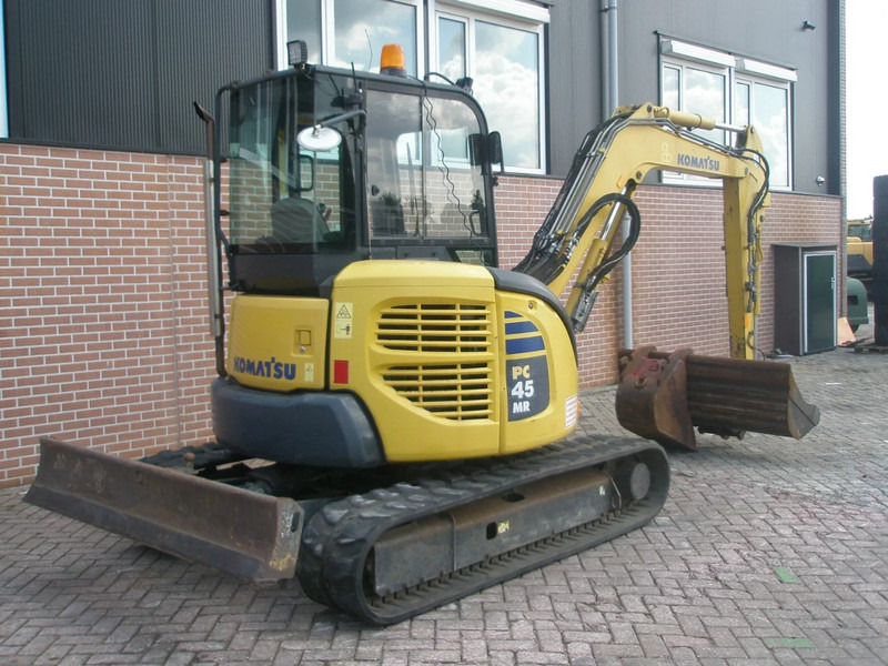 Komatsu PC45MR-3 - حفارة مصغرة: صور 3 Komatsu PC45MR-3 - حفارة مصغرة: صور 3