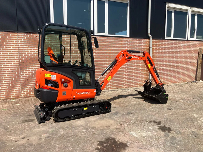 Kubota KX019 4 - حفارات زحافة: صور 2 Kubota KX019 4 - حفارات زحافة: صور 2
