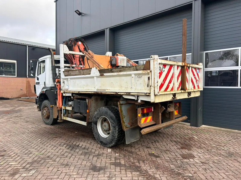 Mercedes-Benz 2024 - قلابات: صور 4 Mercedes-Benz 2024 - قلابات: صور 4