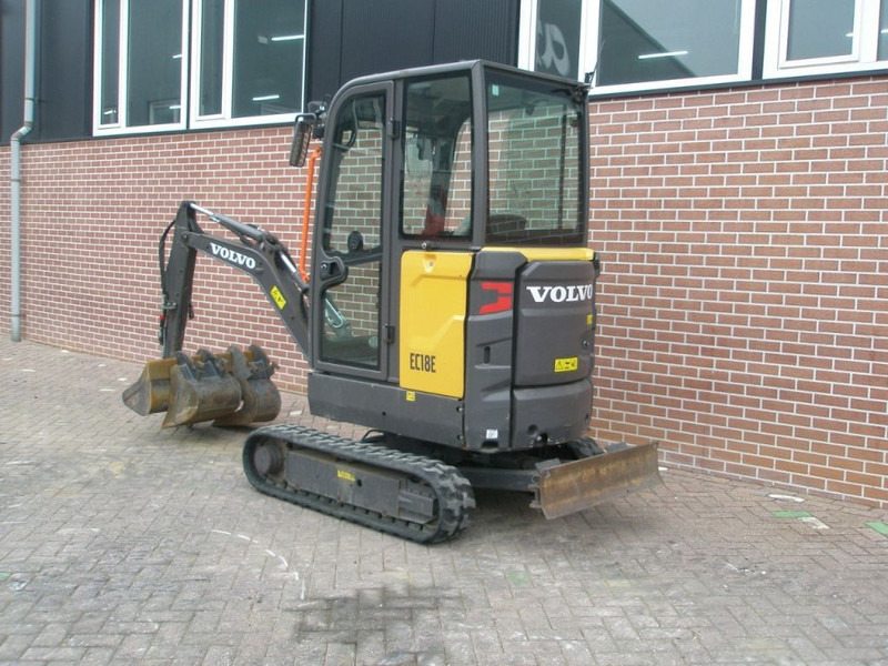 Volvo ECR18E - حفارة مصغرة: صور 2 Volvo ECR18E - حفارة مصغرة: صور 2