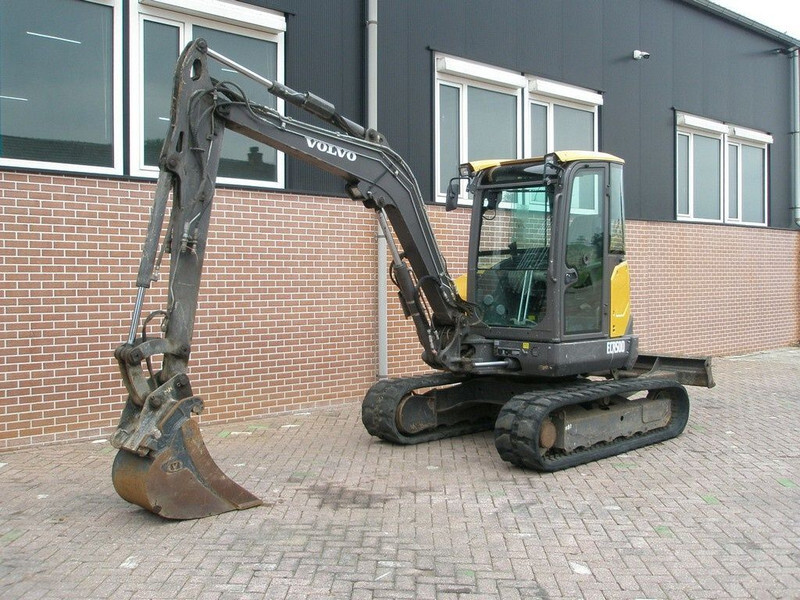 Volvo ECR50D - حفارة مصغرة: صور 1 Volvo ECR50D - حفارة مصغرة: صور 1