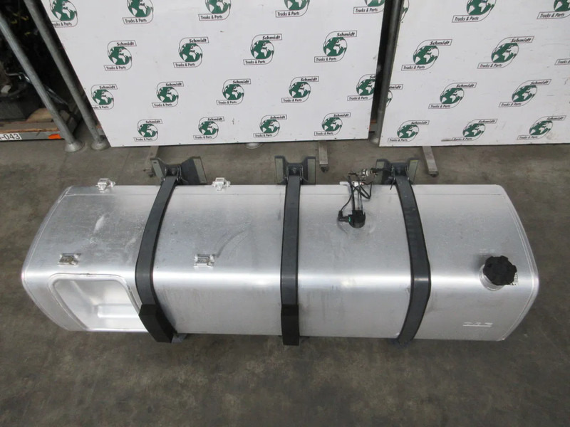 DAF 1944801 DIESEL TANK DAF XF CF MODEL 2021 845 LITER INHOUD - خزان وقود - شاحنة: صور 3 DAF 1944801 DIESEL TANK DAF XF CF MODEL 2021 845 LITER INHOUD - خزان وقود - شاحنة: صور 3