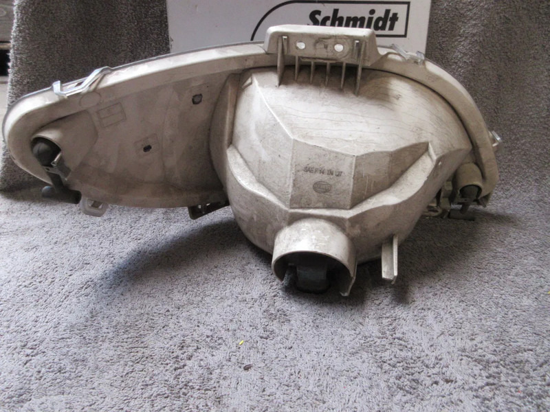 DAF 2032701 // 2032702 MISTLAMP R+L DAF XF CF EURO 6 MODEL 2018 - مصباح الضباب - شاحنة: صور 3 DAF 2032701 // 2032702 MISTLAMP R+L DAF XF CF EURO 6 MODEL 2018 - مصباح الضباب - شاحنة: صور 3