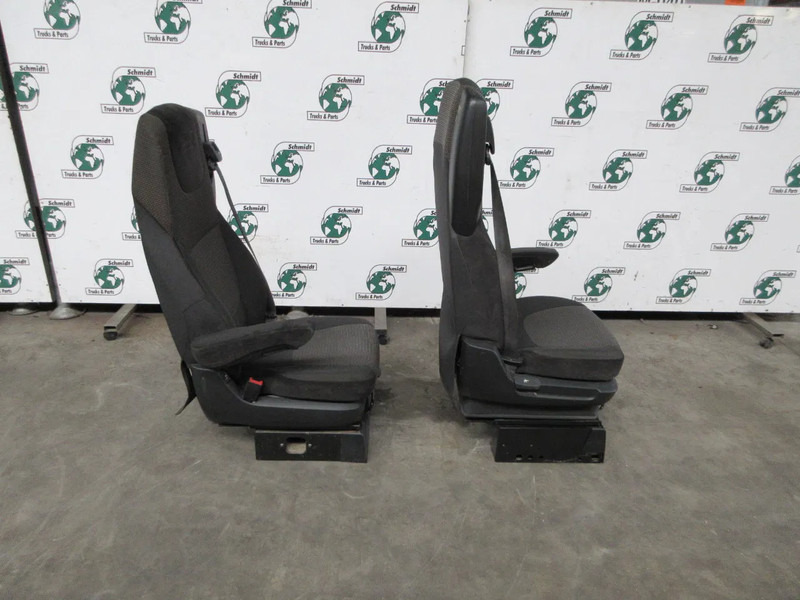 DAF 2104652//2105712// STOELEN SET DAF XF CF EURO 6 RECHTS EN LINKS - مقاعد السيارات - شاحنة: صور 4 DAF 2104652//2105712// STOELEN SET DAF XF CF EURO 6 RECHTS EN LINKS - مقاعد السيارات - شاحنة: صور 4