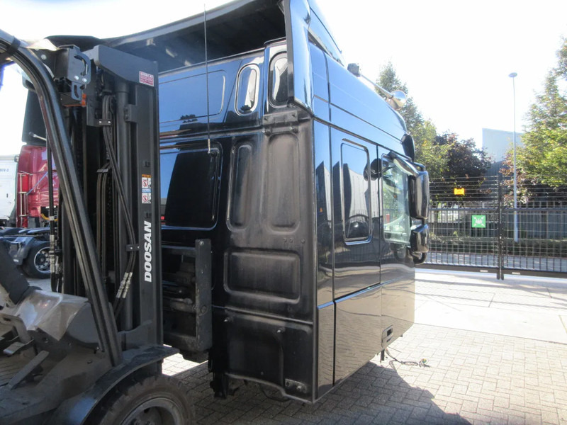 DAF DAF XF 480 CABINE VOOR ONDERDELEN DONOR MODEL 2020 - الكابينة والداخلية - شاحنة: صور 5 DAF DAF XF 480 CABINE VOOR ONDERDELEN DONOR MODEL 2020 - الكابينة والداخلية - شاحنة: صور 5