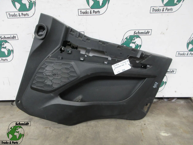 Iveco 5802243851 DEUR PANEEL IVECO S WAY RECHTS MODEL 2023 - الكابينة والداخلية - شاحنة: صور 1 Iveco 5802243851 DEUR PANEEL IVECO S WAY RECHTS MODEL 2023 - الكابينة والداخلية - شاحنة: صور 1