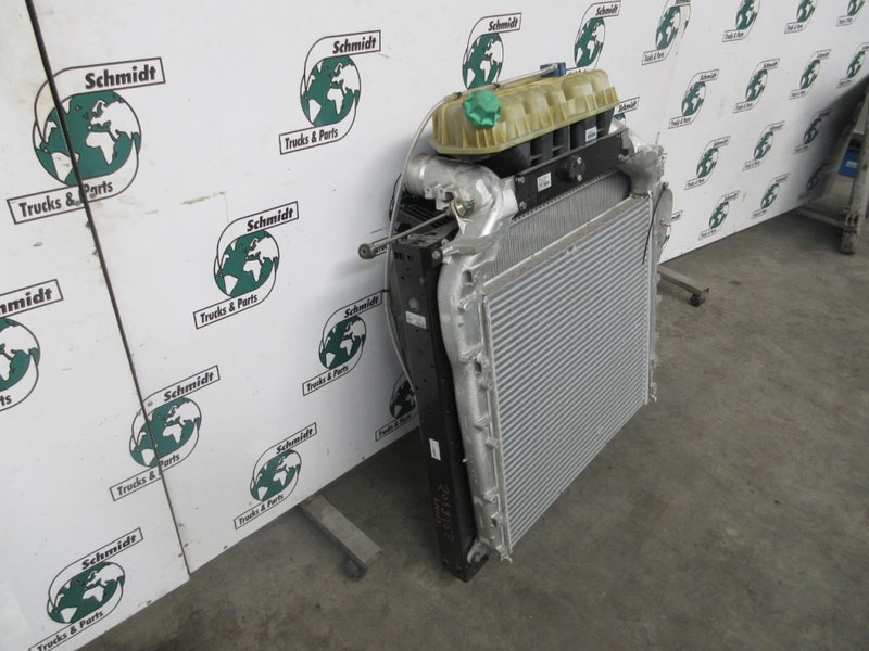 MAN 81.06100-6936/81.06130-0243 NIEUWE RADIATEUR MODEL 2022 - المشعاع - شاحنة: صور 2 MAN 81.06100-6936/81.06130-0243 NIEUWE RADIATEUR MODEL 2022 - المشعاع - شاحنة: صور 2