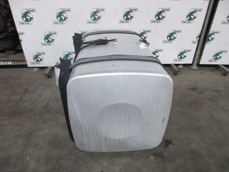 MAN 81.12201-5701//81.12201-5950 // 580 LITER TANK MAN TGX TGS EURO 6 - خزان وقود - شاحنة: صور 4 MAN 81.12201-5701//81.12201-5950 // 580 LITER TANK MAN TGX TGS EURO 6 - خزان وقود - شاحنة: صور 4