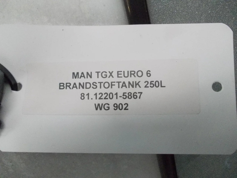 MAN 81.12201-5867 // 250 LITER TANK MAN TGX TGS EURO 6 - خزان وقود - شاحنة: صور 5 MAN 81.12201-5867 // 250 LITER TANK MAN TGX TGS EURO 6 - خزان وقود - شاحنة: صور 5