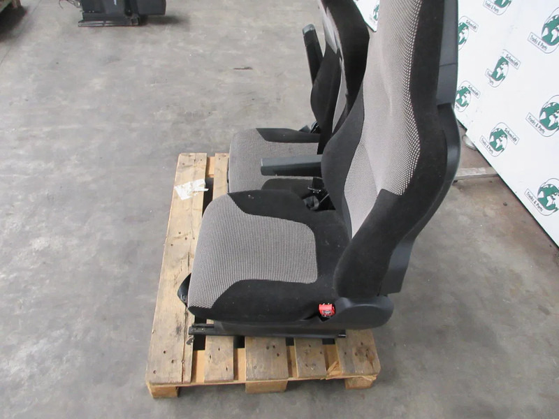 MAN 81.62307-6481//81.62307-6447//81.62307-6516/81.62307-6414 STOEL SET TGX - مقاعد السيارات - شاحنة: صور 2 MAN 81.62307-6481//81.62307-6447//81.62307-6516/81.62307-6414 STOEL SET TGX - مقاعد السيارات - شاحنة: صور 2