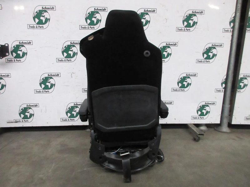 MAN 81.62310-6441 // 81.62310-6436 STOELEN SET MAN TGX 18.470 MODEL 2022 - مقاعد السيارات - شاحنة: صور 3 MAN 81.62310-6441 // 81.62310-6436 STOELEN SET MAN TGX 18.470 MODEL 2022 - مقاعد السيارات - شاحنة: صور 3