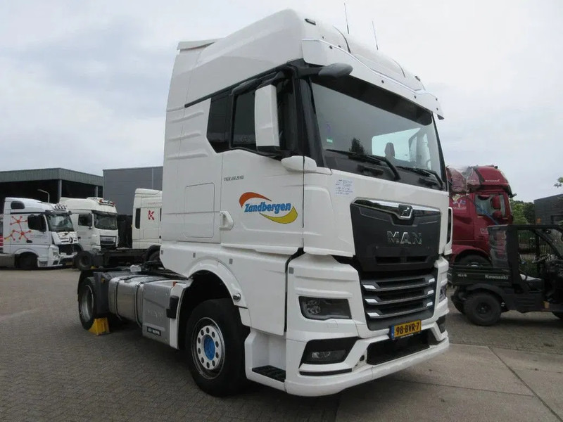 MAN CABINE MAN 18.510 COMPLEET MET STOEL ZO ALS OP DE FOTO'S MODEL 2023 - الكابينة والداخلية - شاحنة: صور 3 MAN CABINE MAN 18.510 COMPLEET MET STOEL ZO ALS OP DE FOTO'S MODEL 2023 - الكابينة والداخلية - شاحنة: صور 3