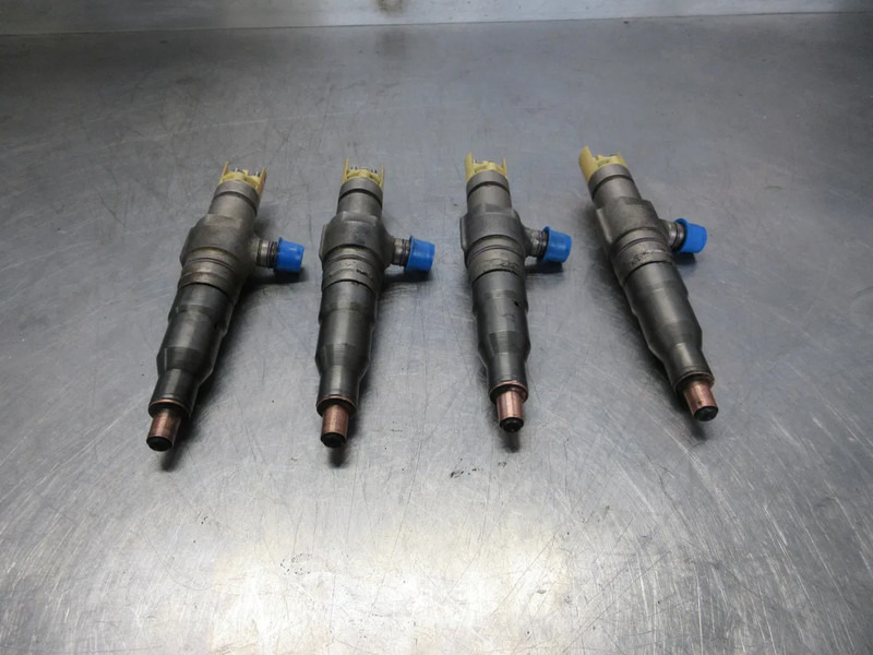 Mercedes-Benz A 936 070 17 87 // A 936 070 21 87 // A 936 178 70 02 INJECTORS DEMO MERCEDES OM 936LA EURO 6 - فلتر الوقود - شاحنة: صور 4 Mercedes-Benz A 936 070 17 87 // A 936 070 21 87 // A 936 178 70 02 INJECTORS DEMO MERCEDES OM 936LA EURO 6 - فلتر الوقود - شاحنة: صور 4