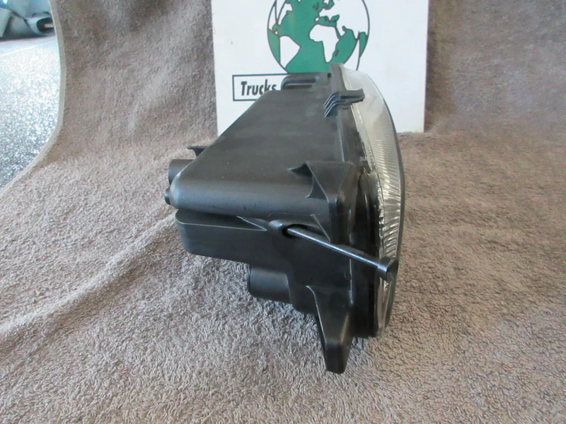 Mercedes-Benz A 943 820 00 56 // A 943 820 75 56 MISTLAMP NIEUWE LINKS MP3 1844 - مصباح الضباب - شاحنة: صور 2 Mercedes-Benz A 943 820 00 56 // A 943 820 75 56 MISTLAMP NIEUWE LINKS MP3 1844 - مصباح الضباب - شاحنة: صور 2