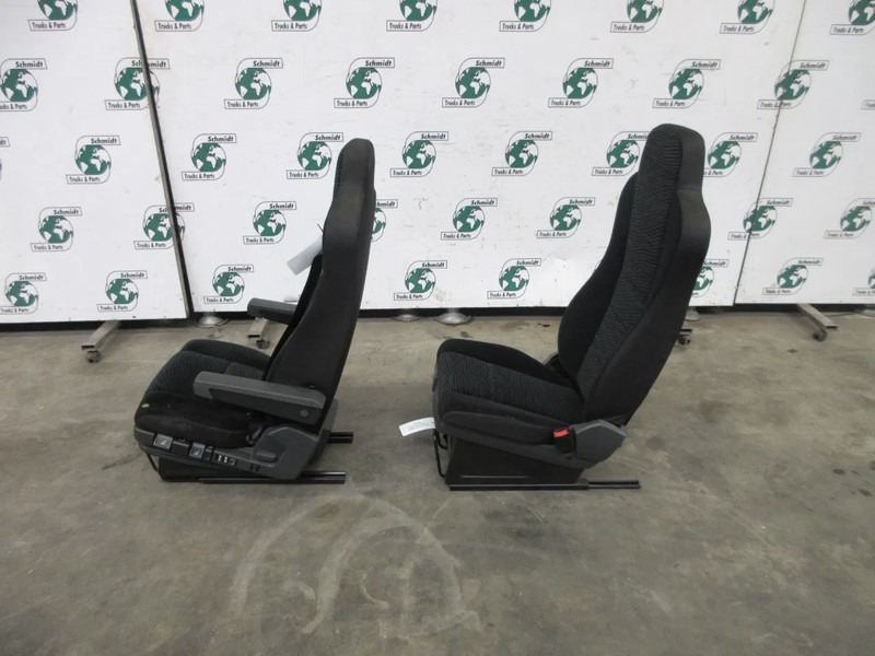 Mercedes-Benz A 967 910 40 01//A 967 910 29 01 // A 679 910 12 03 STOELEN SET BENZ 1224 EURO 6 - مقاعد السيارات - شاحنة: صور 4 Mercedes-Benz A 967 910 40 01//A 967 910 29 01 // A 679 910 12 03 STOELEN SET BENZ 1224 EURO 6 - مقاعد السيارات - شاحنة: صور 4