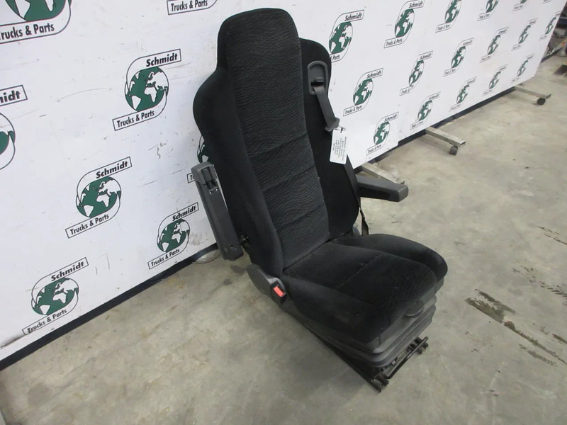 Mercedes-Benz A 967 910 40 01 // A 967 910 29 01 // A 967 910 12 03 STOELEN SET BENZ 1221 - مقاعد السيارات - شاحنة: صور 2 Mercedes-Benz A 967 910 40 01 // A 967 910 29 01 // A 967 910 12 03 STOELEN SET BENZ 1221 - مقاعد السيارات - شاحنة: صور 2