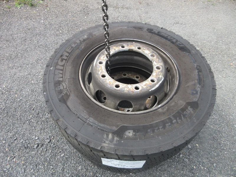 Michelin 315/70R22.5 // 2 X ACHTER BAND MET STAAL WIEL - الإطارات - شاحنة: صور 2 Michelin 315/70R22.5 // 2 X ACHTER BAND MET STAAL WIEL - الإطارات - شاحنة: صور 2