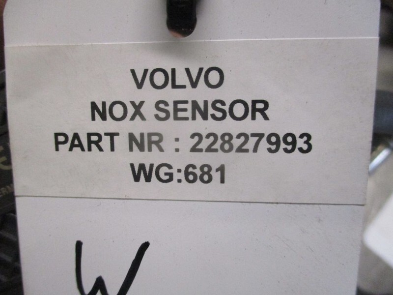 Renault 22827993 NOX SENSOR T 460 - نظام الوقود - شاحنة: صور 2 Renault 22827993 NOX SENSOR T 460 - نظام الوقود - شاحنة: صور 2