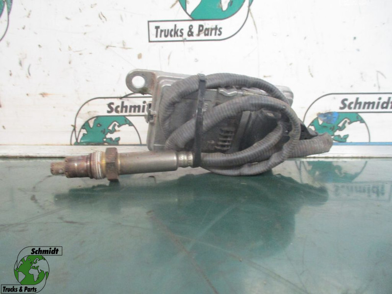 Renault 22827993 NOX SENSOR T 460 - نظام الوقود - شاحنة: صور 1 Renault 22827993 NOX SENSOR T 460 - نظام الوقود - شاحنة: صور 1