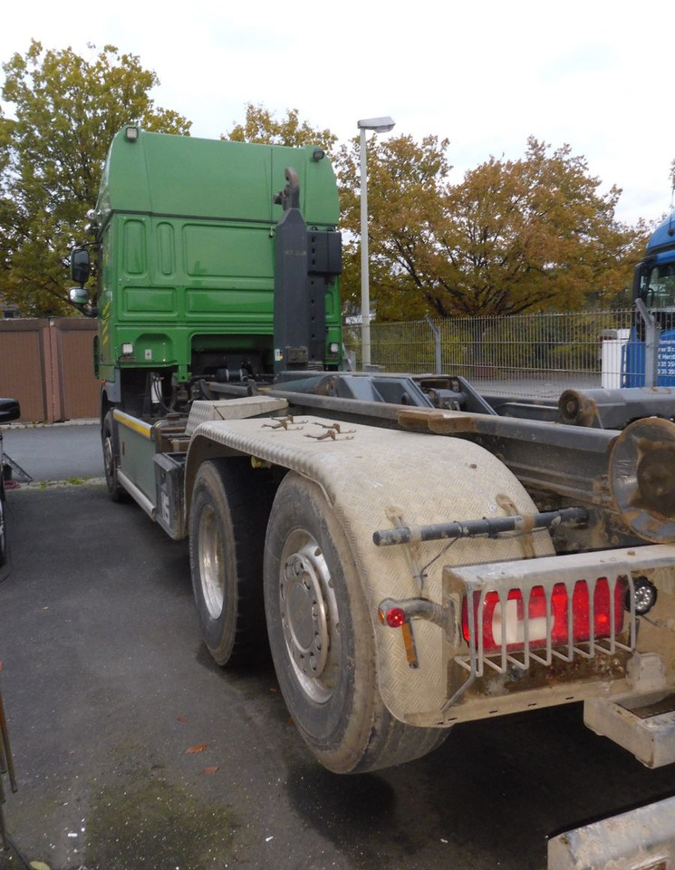 DAF XF 510 aus Werkverkehr 6 x 2 510PS Top-Zustan - شاحنة ذات الخطاف: صور 5 DAF XF 510 aus Werkverkehr 6 x 2 510PS Top-Zustan - شاحنة ذات الخطاف: صور 5