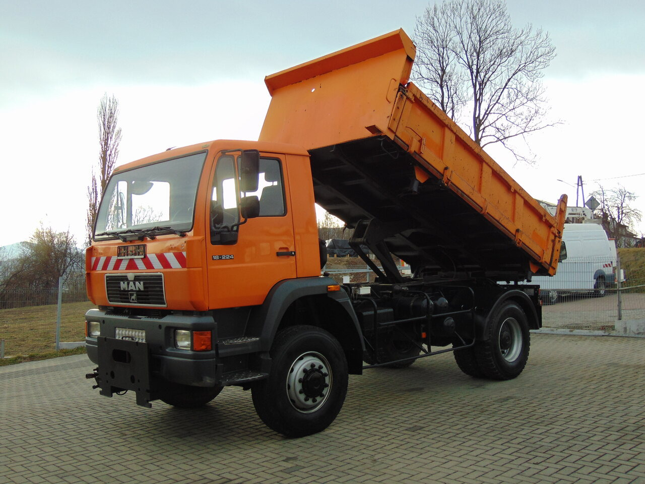 قلابات MAN 18-224 4x4 KIPER: صور 10
