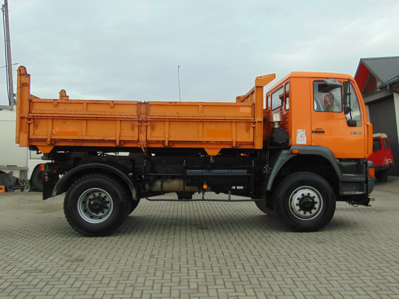 قلابات MAN 18-224 4x4 KIPER: صور 6