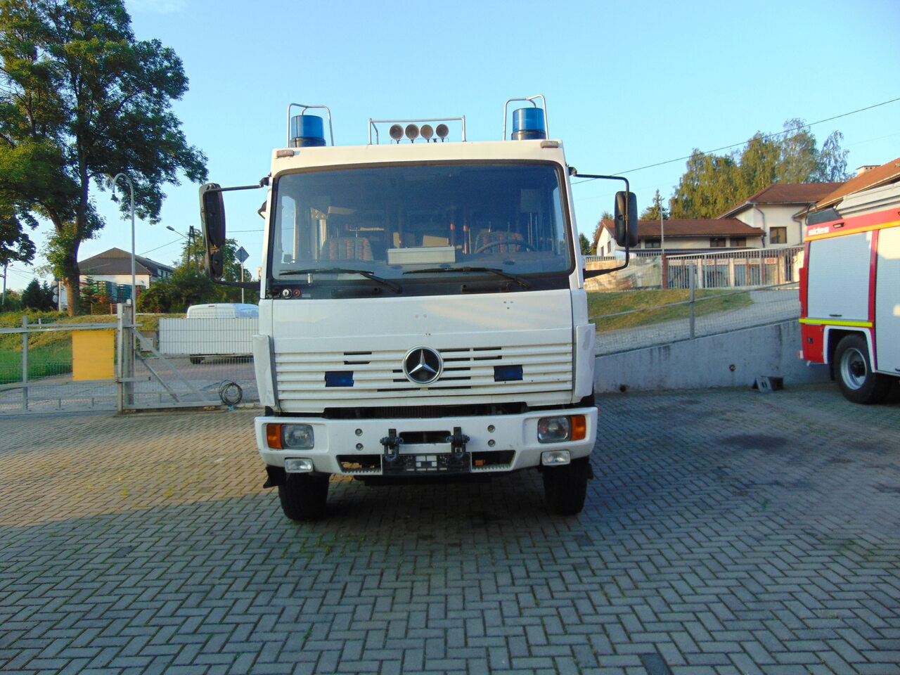 MERCEDES-BENZ 1124AF 4x4 MAGIRUS - سيارة بلدية: صور 5 MERCEDES-BENZ 1124AF 4x4 MAGIRUS - سيارة بلدية: صور 5