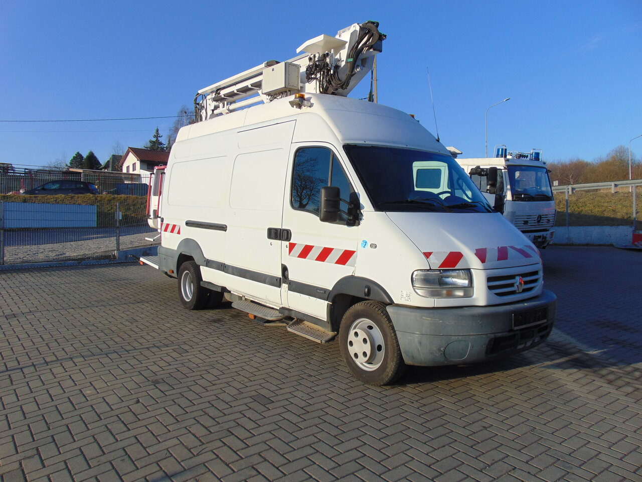 RENAULT Mascott 2,8dCi 110 L2H3 France Elevateur 152TTF 162TTF - مصاعد الازدهار محمولة على شاحنة: صور 2 RENAULT Mascott 2,8dCi 110 L2H3 France Elevateur 152TTF 162TTF - مصاعد الازدهار محمولة على شاحنة: صور 2