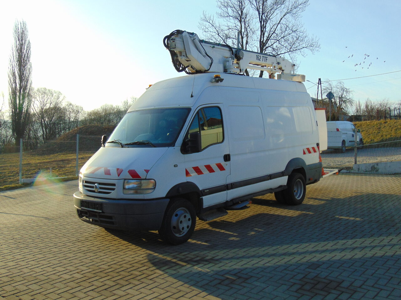 RENAULT Mascott 2,8dCi 110 L2H3 France Elevateur 152TTF 162TTF - مصاعد الازدهار محمولة على شاحنة: صور 1 RENAULT Mascott 2,8dCi 110 L2H3 France Elevateur 152TTF 162TTF - مصاعد الازدهار محمولة على شاحنة: صور 1
