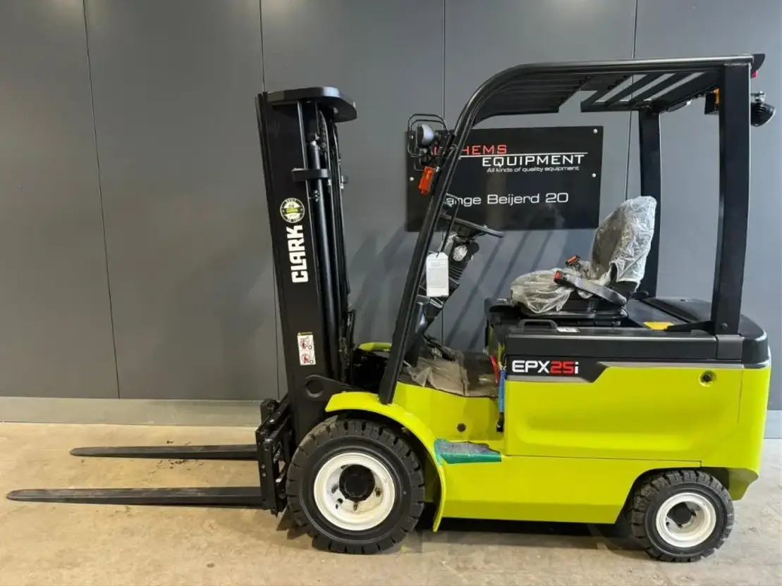 Clark EPX25i - رافعة شوكية: صور 1 Clark EPX25i - رافعة شوكية: صور 1
