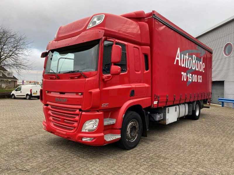 DAF CF400 / CURTAIN SAILS / BIG PLATFORM 2500 KG / DEB / NAVI / FULL-AIR / LWDS / ACC / AUTOMATIC / EURO-6 / 2015 - بصندوق مغلق شاحنة: صور 1 DAF CF400 / CURTAIN SAILS / BIG PLATFORM 2500 KG / DEB / NAVI / FULL-AIR / LWDS / ACC / AUTOMATIC / EURO-6 / 2015 - بصندوق مغلق شاحنة: صور 1