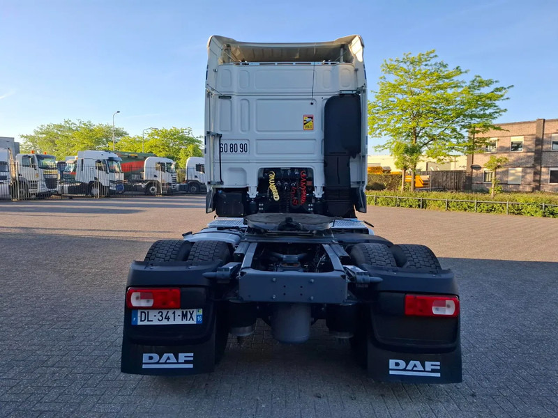 DAF XF106-460 / INTARDER / DEB / MANUAL / AIRCO / CLEAN TRUCK / EURO-6 / 2014 - شاحنة جرار: صور 4 DAF XF106-460 / INTARDER / DEB / MANUAL / AIRCO / CLEAN TRUCK / EURO-6 / 2014 - شاحنة جرار: صور 4