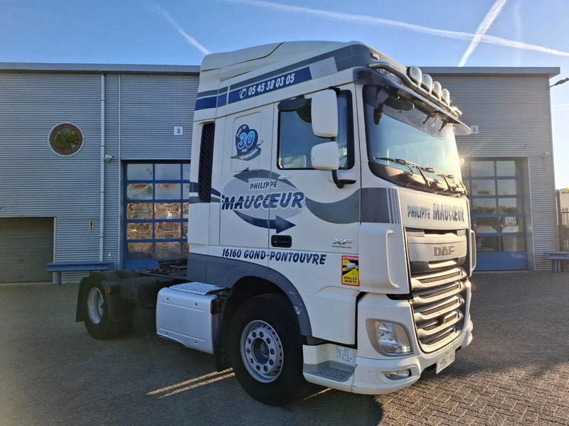 DAF XF106-460 / INTARDER / DEB / MANUAL / AIRCO / CLEAN TRUCK / EURO-6 / 2014 - شاحنة جرار: صور 2 DAF XF106-460 / INTARDER / DEB / MANUAL / AIRCO / CLEAN TRUCK / EURO-6 / 2014 - شاحنة جرار: صور 2