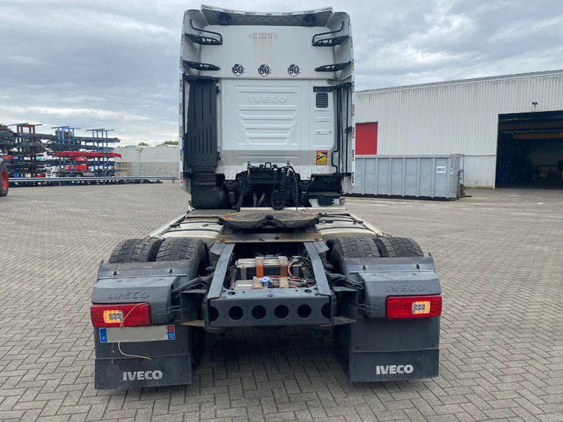 Iveco Stralis 570 XP / ENGINE RUNNING / INTARDER / PARKCOOL / DOUBLE TANK / NAVI / LEATHER / ONLY:749717 KM / ALCOA / EURO-6 / 2017 - شاحنة جرار: صور 4 Iveco Stralis 570 XP / ENGINE RUNNING / INTARDER / PARKCOOL / DOUBLE TANK / NAVI / LEATHER / ONLY:749717 KM / ALCOA / EURO-6 / 2017 - شاحنة جرار: صور 4