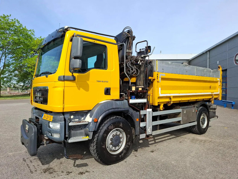 MAN TGM 18.250 / 4X4 / NL TRUCK / TUV:30-04-2026 / 118783 KM / HMF 1110 K2 / ROTATOR / GOOD TYRES / FULL-STEEL / DRUM BRAKES / MANUA - قلابات, شاحنة كرين: صور 3 MAN TGM 18.250 / 4X4 / NL TRUCK / TUV:30-04-2026 / 118783 KM / HMF 1110 K2 / ROTATOR / GOOD TYRES / FULL-STEEL / DRUM BRAKES / MANUA - قلابات, شاحنة كرين: صور 3
